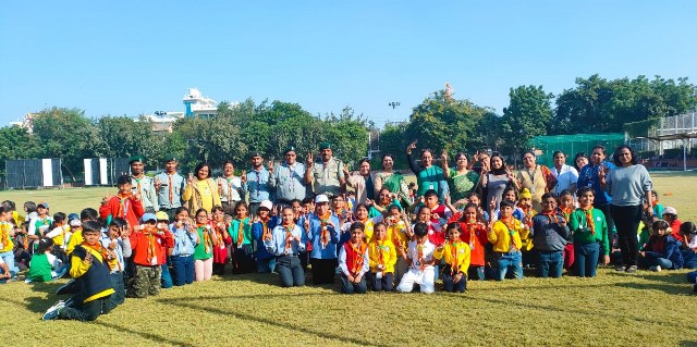 SCOUTS & GUIDES CAMP